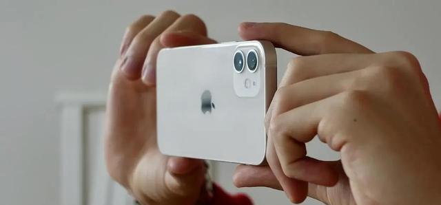 苹果|从苹果12mini换到13mini半年后：不吹不黑，说说3个明显的优缺点