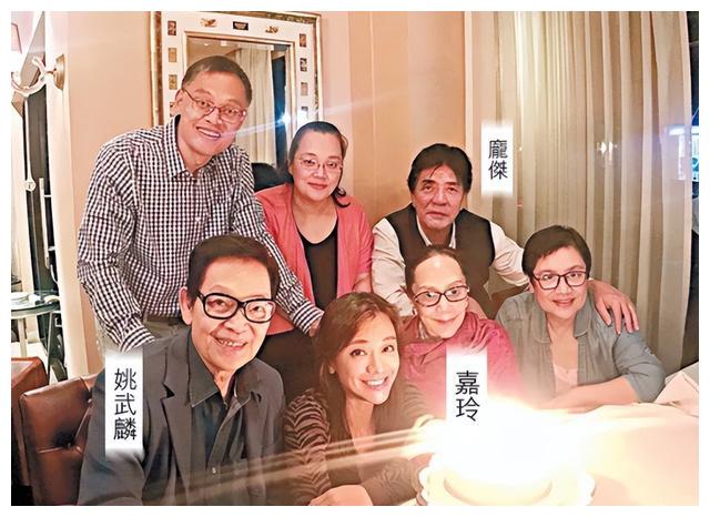 一路走好！谢贤初恋嘉玲于睡梦中离世，息影后定居泰国，终年87岁