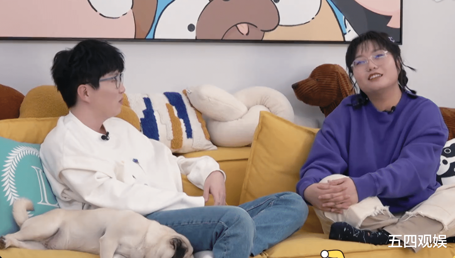 李雪琴|李雪琴怒揭娱乐圈潜规则：与大鹏互加好友一年多，走红之后，他才和我说第一句话