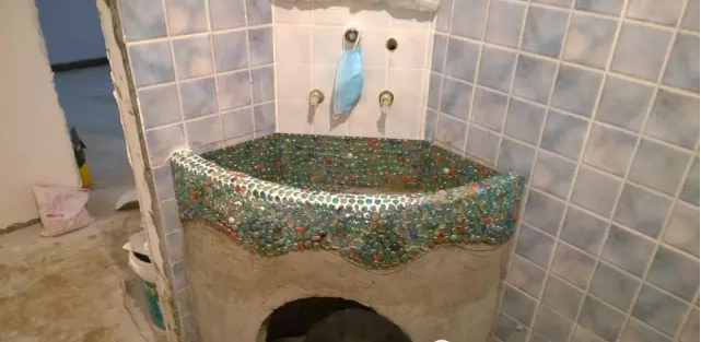 同事家砖砌浴室柜全过程,看完我都想把自己家的整体柜给退了!