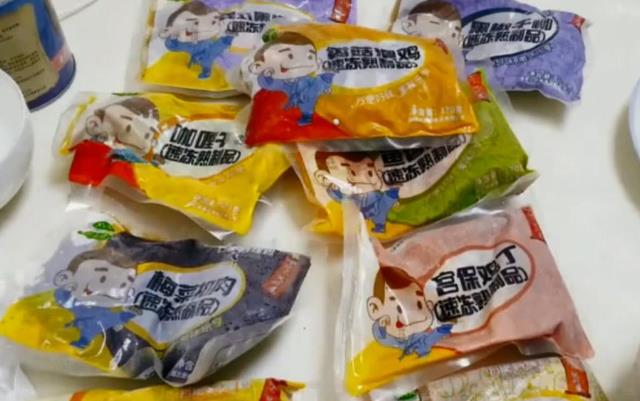 外卖员|美团、饿了么外卖狂奔背后：5块钱的料理包，打败1000万中国厨师