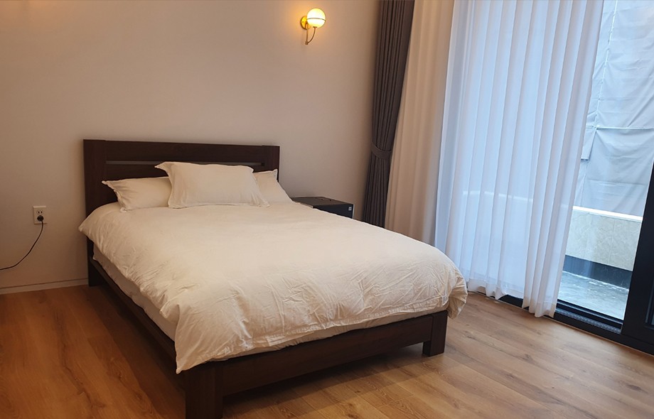 终于买了套100㎡新房,简装下入住也很舒适,未布置阁楼好敞亮