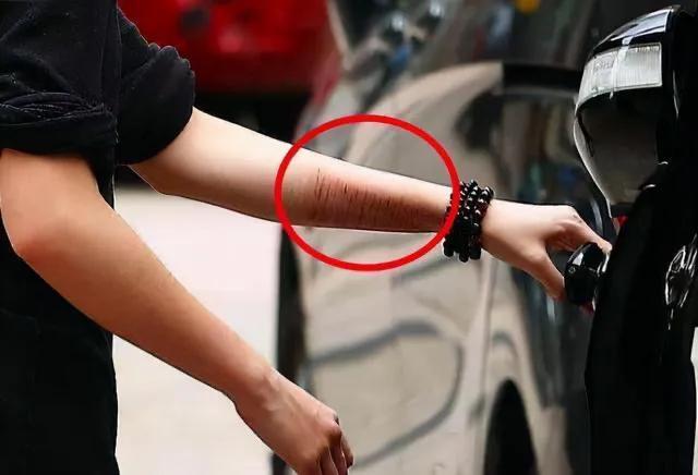 成龙前女友吴绮莉,自曝做装修工人20年