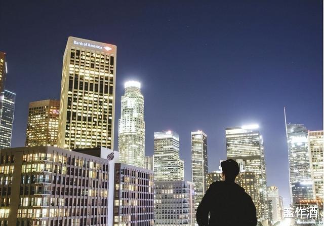 租房“灰色交易”再现?每月定期提供服务可以抵房租,行为太荒唐