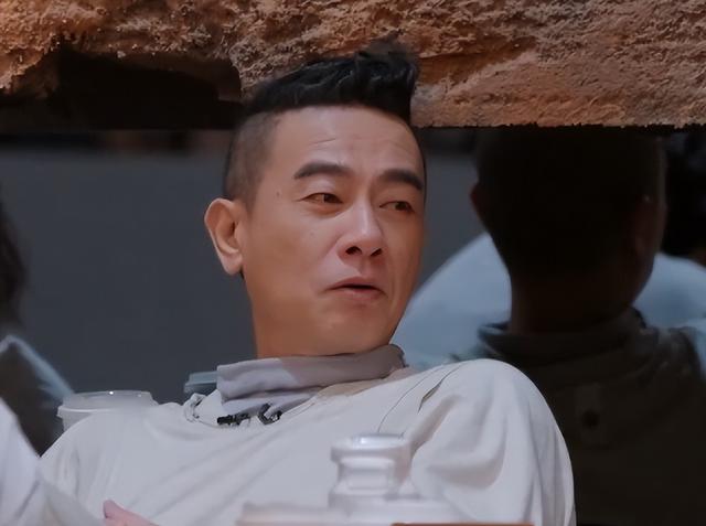 披哥2|《披哥2》舞台变成婚礼现场，专门造噱头提升热度，却导致大家纷纷放弃