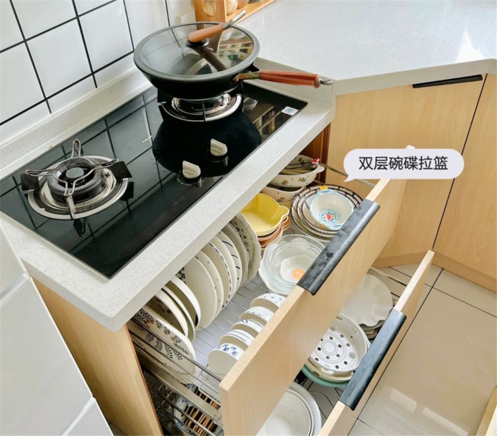 江苏姑娘晒3.7㎡厨房:空间逼仄,但收纳得井井有条,用着太顺手