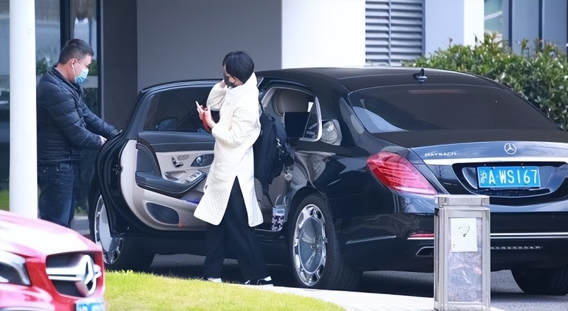 孙俪|“富婆”孙俪:几十万豪车随手送人,身价几十亿,却拒借亲戚钱财