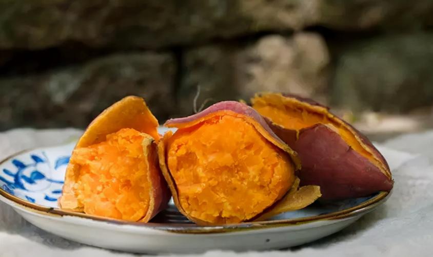 运动|医生建议：不论男女，晚上空腹吃点它，提高免疫力，中年要多吃！