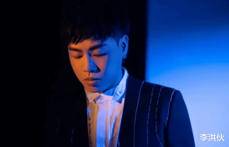 胡彦斌|胡彦斌出事了?综艺节目被打码作品也被下架,疑卷入李易峰的风波