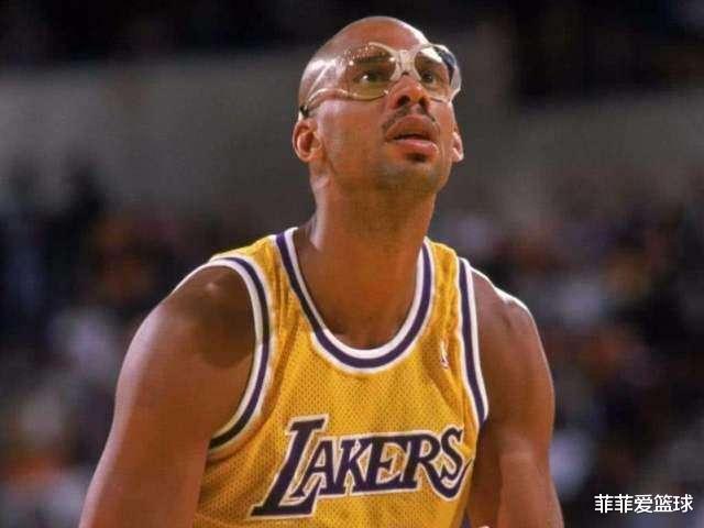 勒布朗·詹姆斯|NBA季后赛出场时间排名：詹姆斯高居第一，杜兰特、库里未进前十