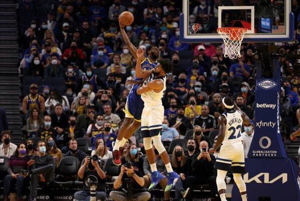 扣篮|NBA现役五大弹跳最好的球星：詹姆斯落选，枸杞哥实至名归