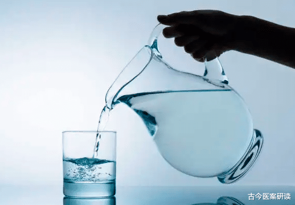 便秘|65岁老人,半年空腹血糖7.8升至12.6,医生:1物常吃,血糖或黏如粥