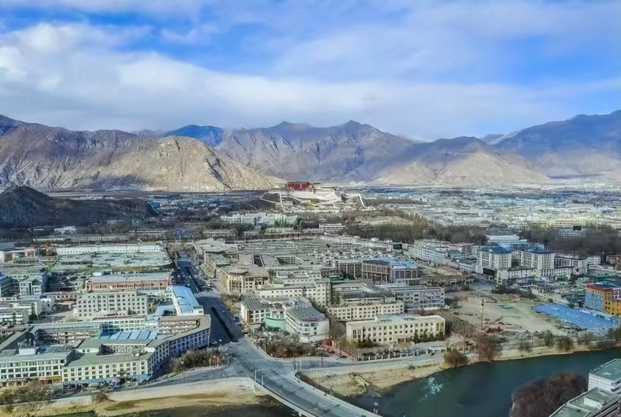 成都|国内最安逸的4座城，除了打麻将就是看美女，大家挤破脑袋都想来