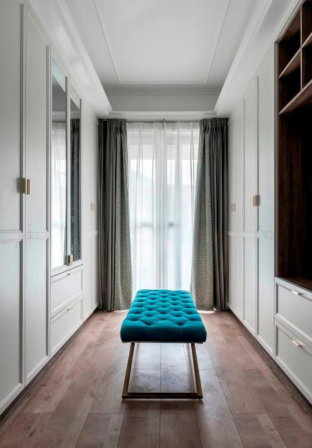 可以改成衣帽间的空间有很多,主卧卫生间,是效果最差的一个