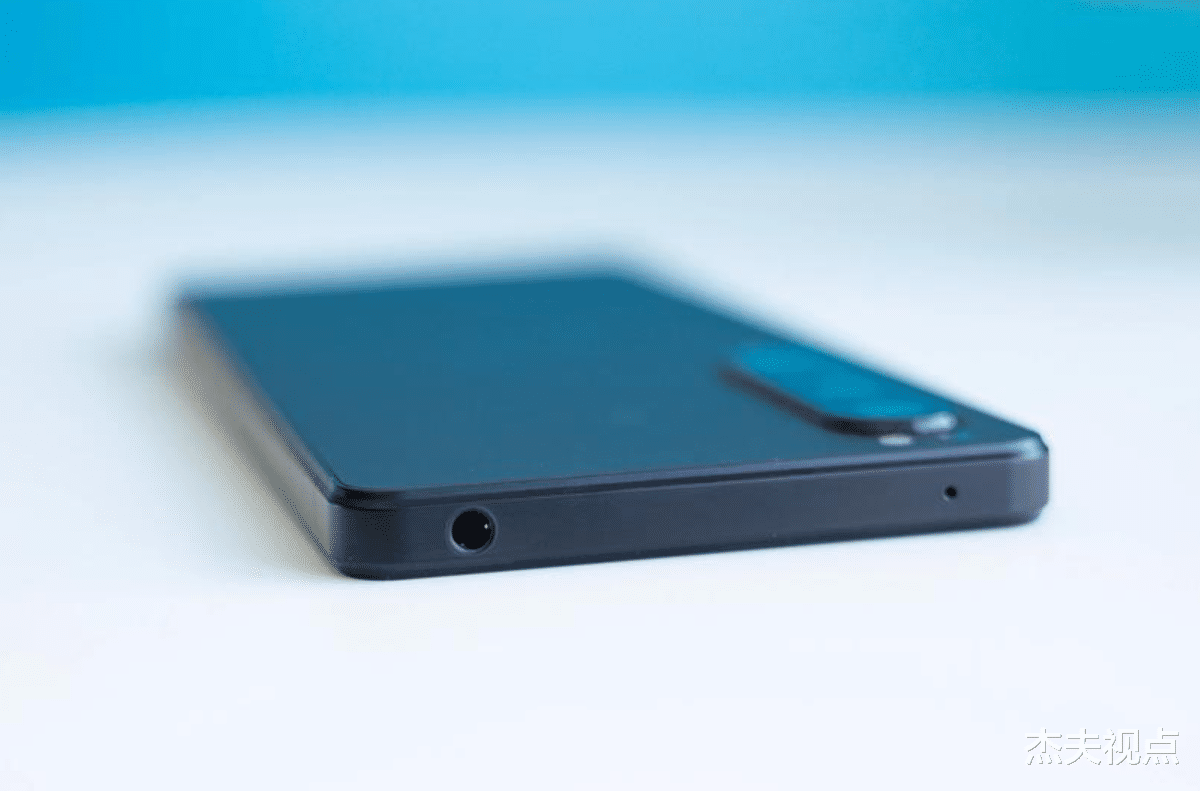 高通骁龙|大法出手了！全球唯一4K骁龙8旗舰：屏幕很无敌，拍照仍拉胯