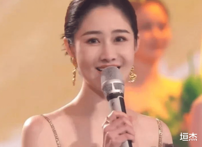 何炅|何炅汪涵老了,沈梦辰梁田松懈了,这两位有望成新一代“台柱子”