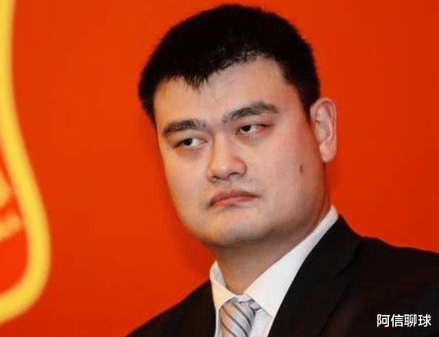胡金秋|胡金秋伤退，许钟豪被禁赛6场，姚明不再妥协，裁判组也要注意了