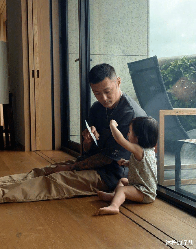 姚晨|宝贝节日快乐！姚晨余文乐唐嫣等众星晒娃爱意浓