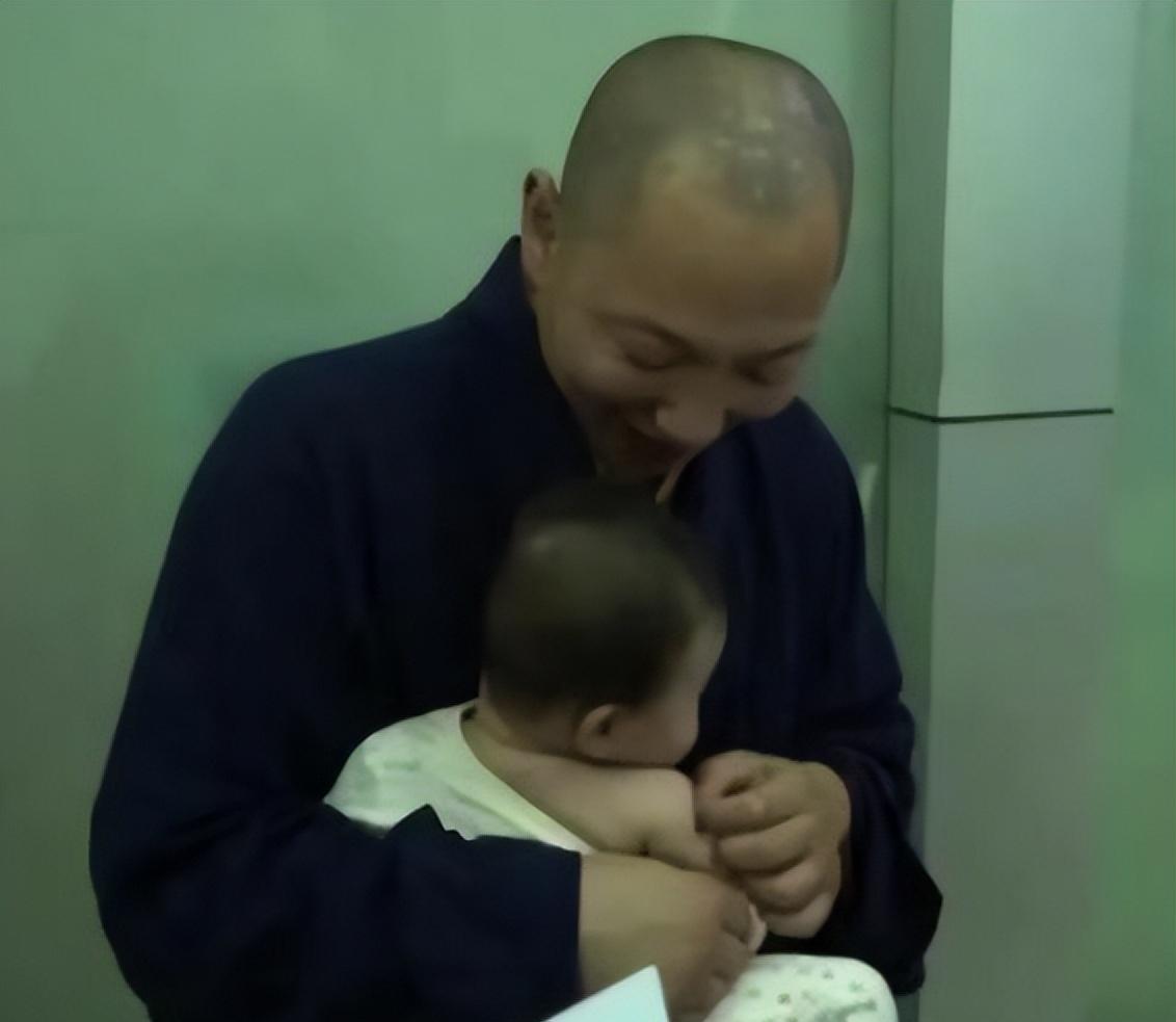 他10年帮助300多个女人生孩子,散尽万贯家财,却被取消出家资格