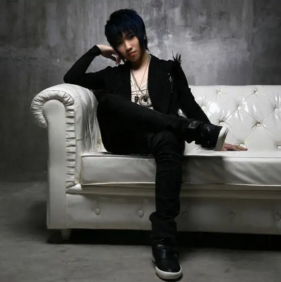 周杰伦|死去的青春又攻击我！对不起，10年前周杰伦真不是他对手...