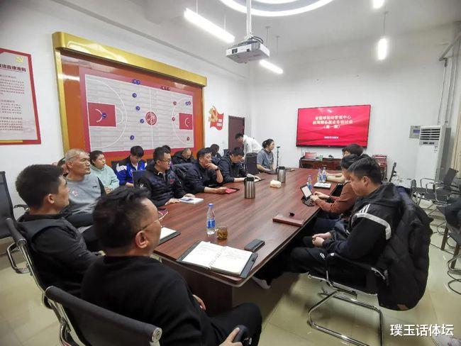 巩晓彬|曝巩晓彬出任篮协副主席，将分管裁判工作，2个细节暗示或成真