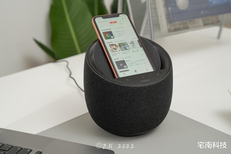 nova9|强强联手,苹果也为之汗颜,贝尔金帝瓦雷联名智能无线充电音箱