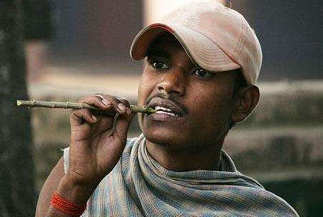 肾虚|中医:枸杞加配2味药当“零嘴”吃,60后,能行“夫妻之道”