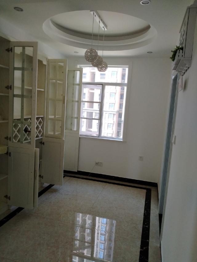 晒晒老公亲自打造的新房,耗时半年,前后花12万,电视墙有亮点!