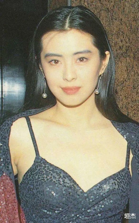 移民|又一影视圈名人夫妇移民啦？那些早期移民的明星却都在改回中国籍