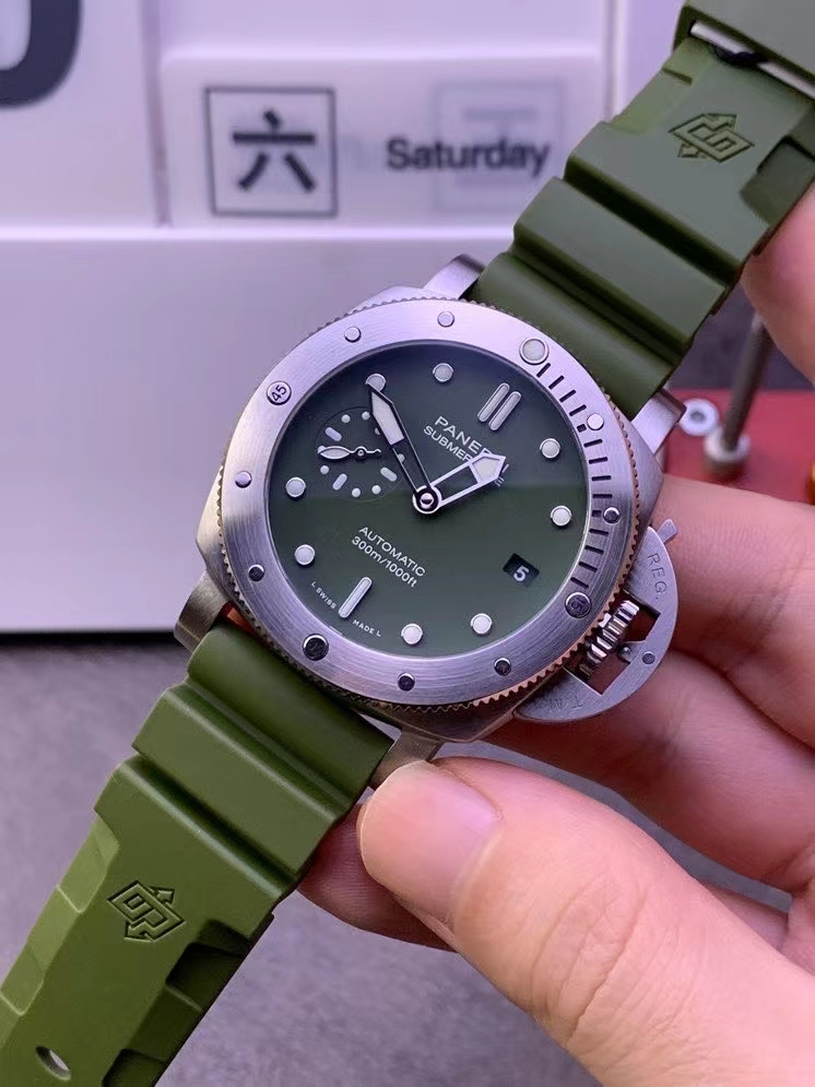 “十沛九假,还有一傻”,沛纳海为何这么火?