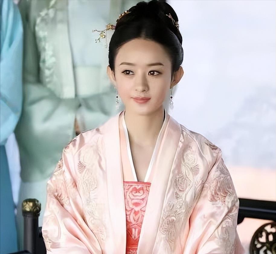 知否知否应是绿肥红瘦|《知否》明兰最不易察觉的那个“小动作”，值得每个人借鉴，真绝