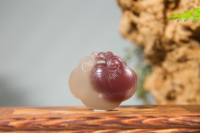 雕刻|玉石是做成作品好还是直接收藏好