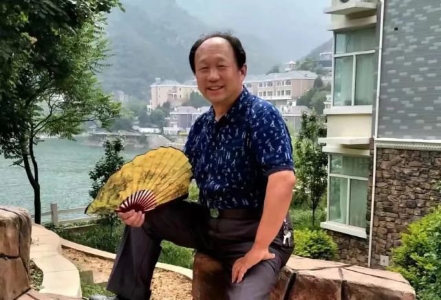 奇石|?出价180万都不卖的奇石,他说不比人家估值1.2亿的差!