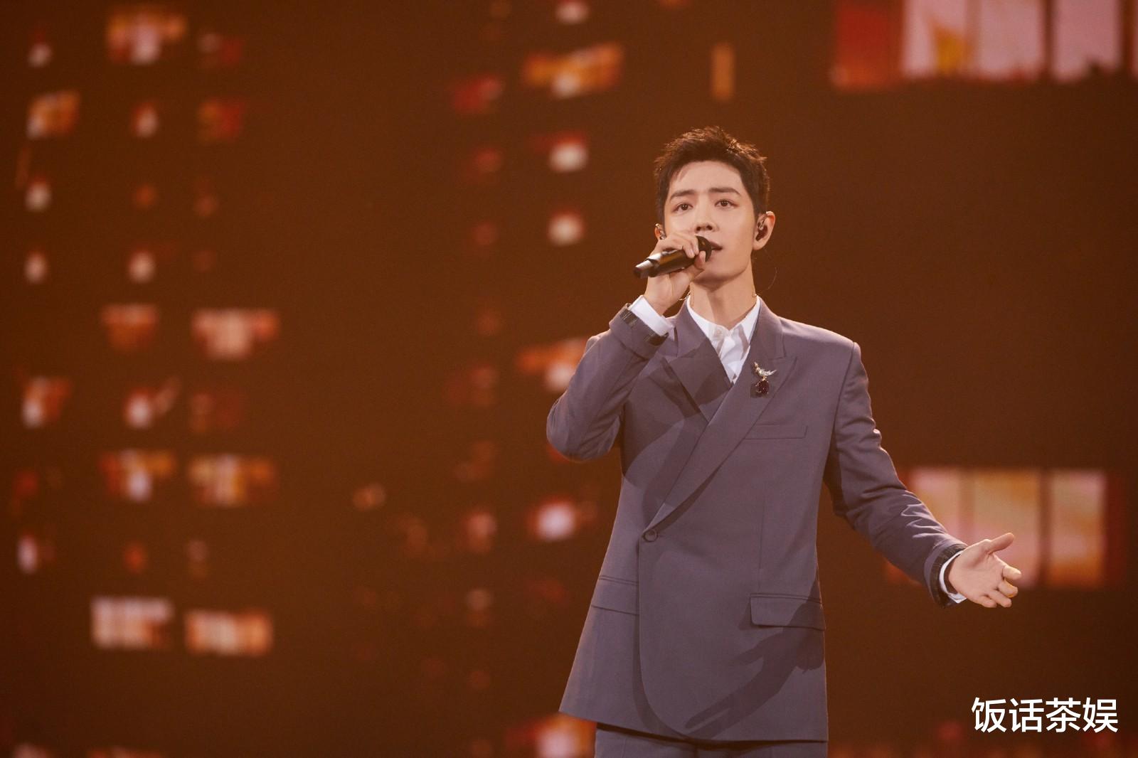 肖战|公开行程还是躲不过，肖战成内娱“饼王”，一个比一个离谱