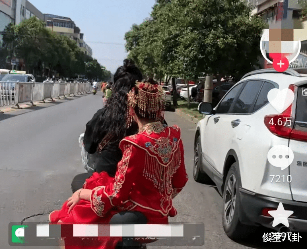 周口项城女子因新郎家看不起残疾父亲,婚礼现场直接坐闺蜜电动车离开?