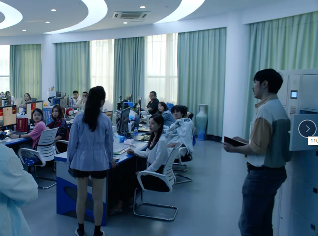 大学生|首播拿下双冠军，张嘉益一出手，就给国产生活剧带来一部王炸