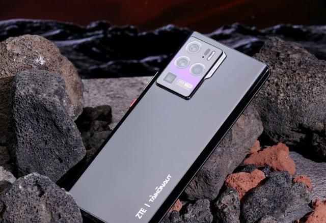 中兴|国产4nm“新机皇”诞生，首搭20G高运存、120W快充