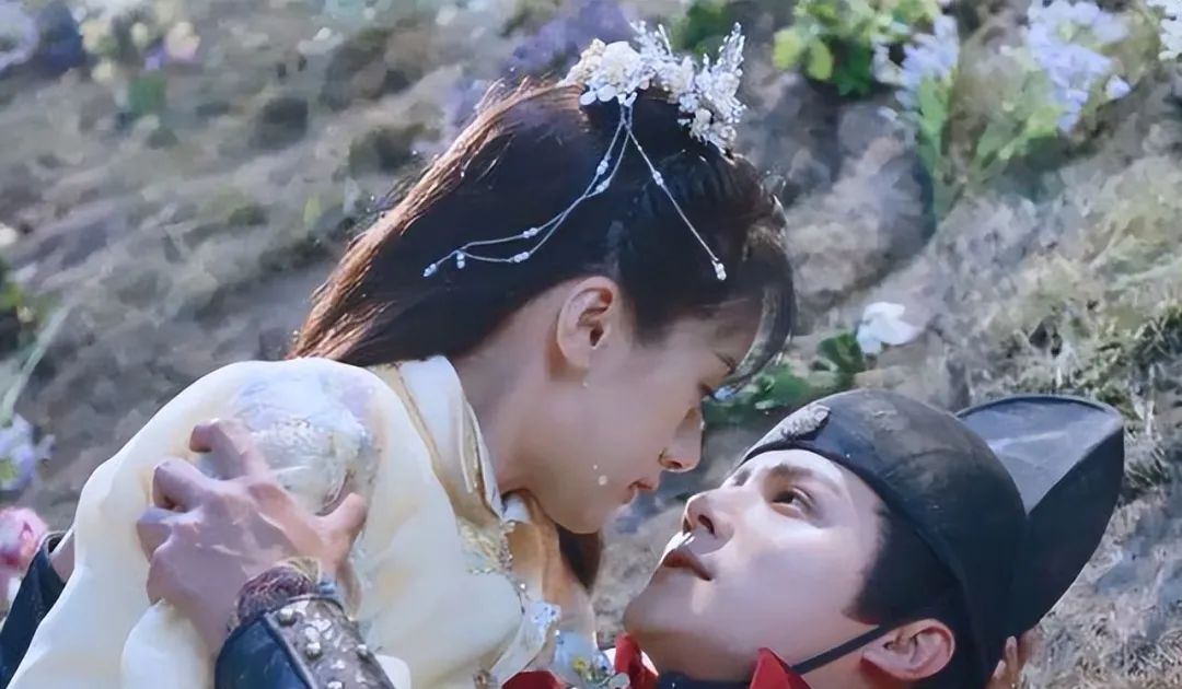 杨采钰|阴阳怪气第一名！他被骂到删博了？