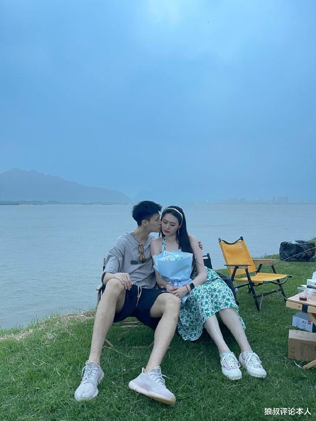 广东宏远|恭喜！广东宏远21岁小将公布恋情，女友肤白貌美，郎才女貌太甜了