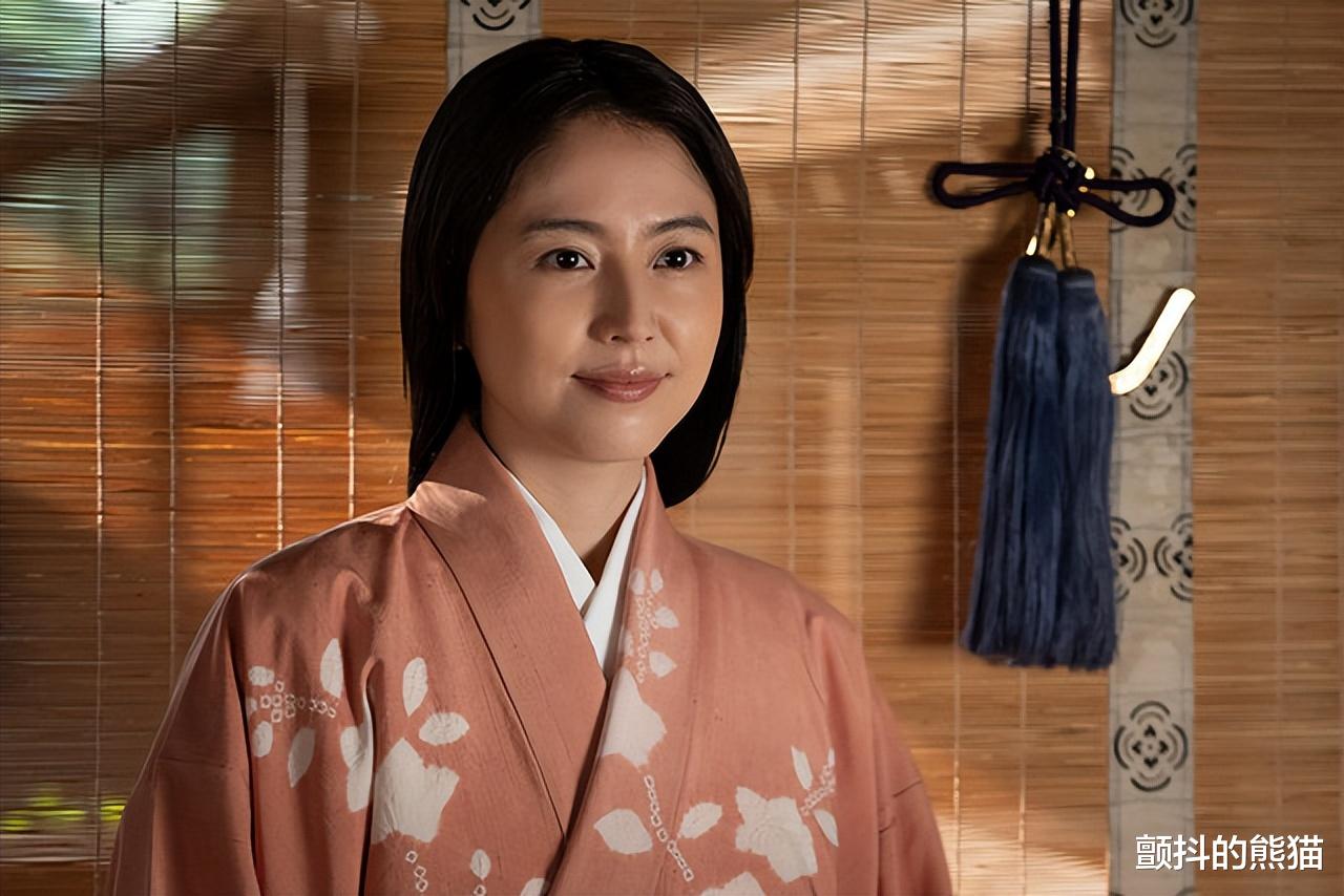 郭柯宇|大河剧《镰仓殿的13人》旁白的长泽雅美突然出镜 珍贵的40秒