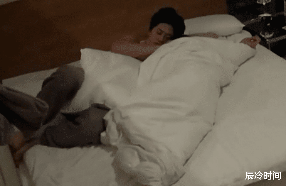 |韩国恋综再现“抓马”剧情,男女嘉宾同床共枕,女嘉宾霸气放言