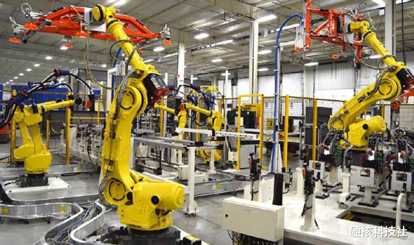 工业机器人|比芯片垄断更严峻，制造业命脉受制于人，国产机器人开始突围