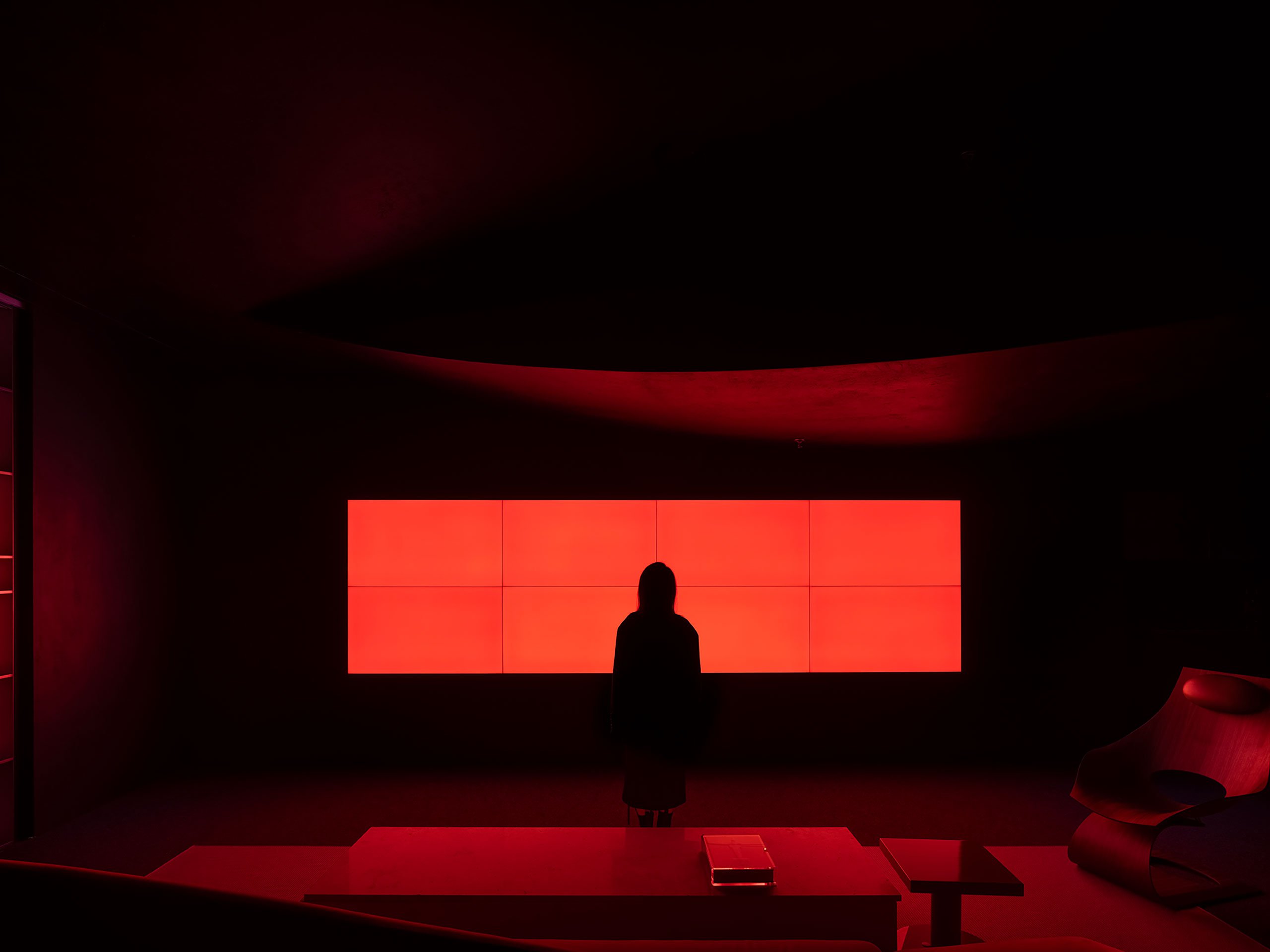 boss直聘|暗黑系,深圳办公空间重新定义了未来的办公室