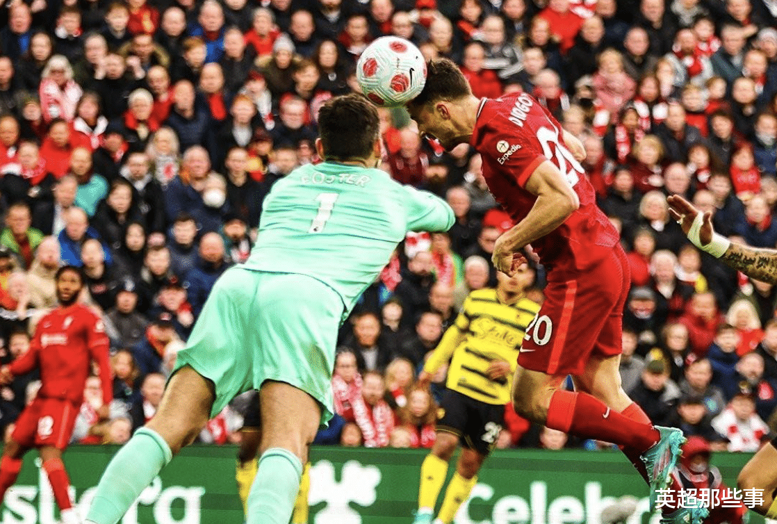 英超|2-0！势不可挡10连胜！利物浦反超曼城登顶，英超最强逆袭在酝酿