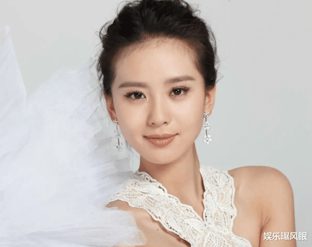 刘诗诗|35岁刘诗诗参加线下活动，生图被指撞脸“许仙”，网友：不如网红