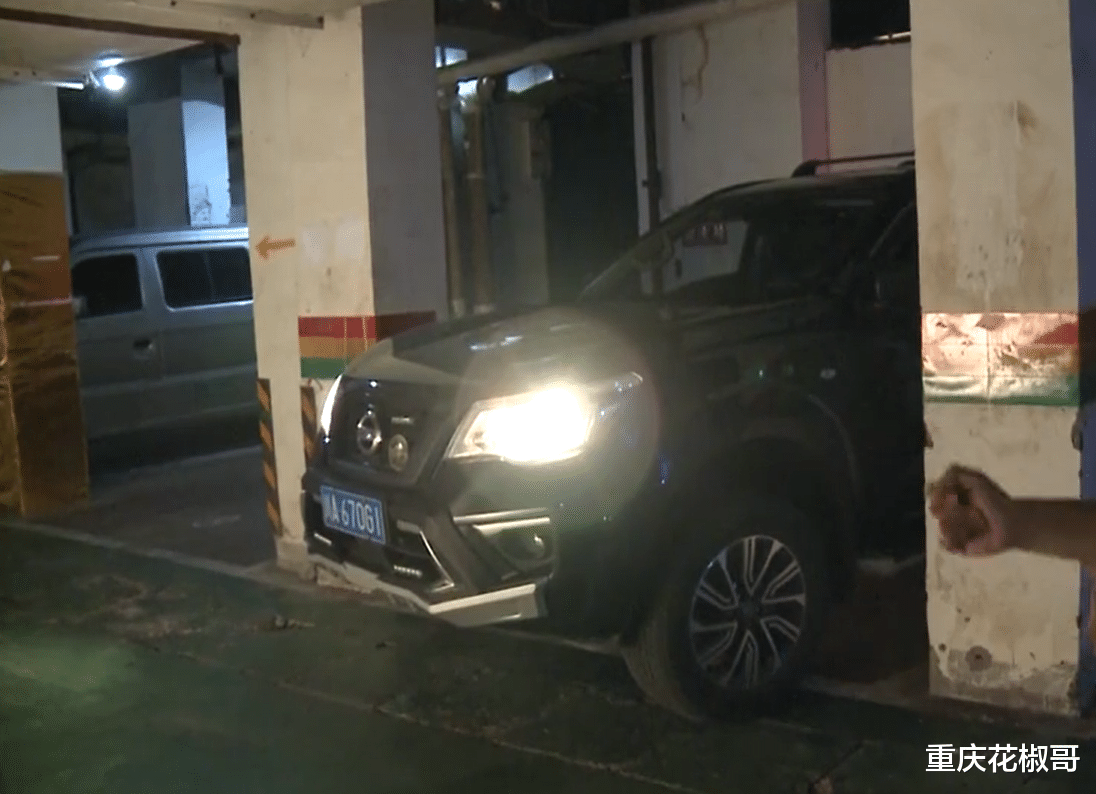 郁闷!女子花45000元买的车位,竟无法正常使用:一停就被砸!