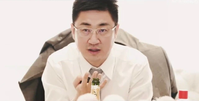 范冰冰|范冰冰男友账号被扒出，多次点赞范冰冰动态，男方离过婚有一个儿子