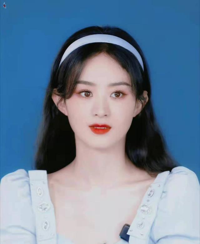 赵丽颖|赵丽颖更新抖音视频：1377万人在看，好甜！不愧是甜妹