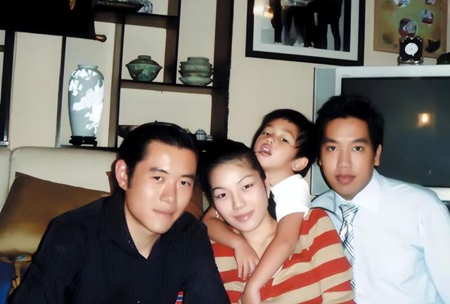 不丹最美王后:11年爱情童话破灭,面对冷漠的丈夫,她比戴妃冷静!