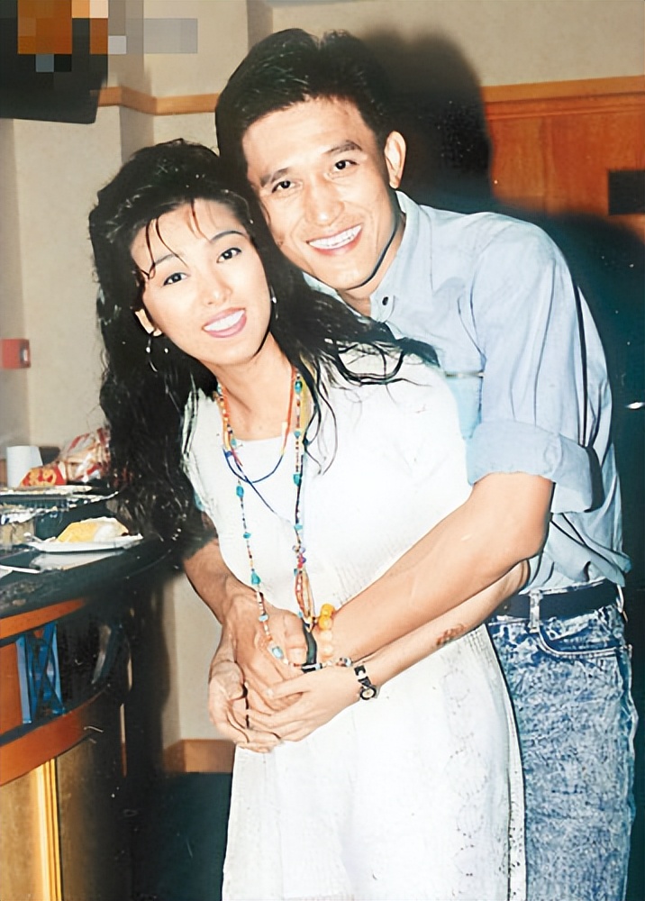 藤冈靛|米雪：被成龙抛弃，相恋20多年的男友因病去世，否认曾与已逝男友“冥婚”，至今67岁无儿无女